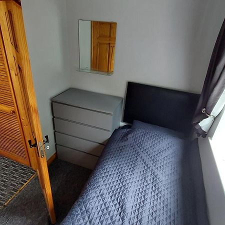 Small Single Room Letterkenny Extérieur photo
